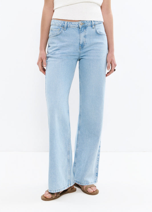 Jeans 5 bolsillos parche estrella