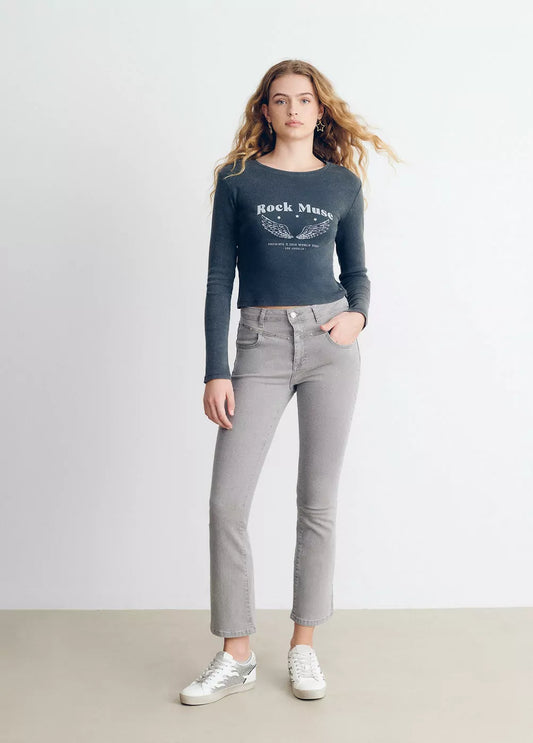 Jeans flare cropped tachas