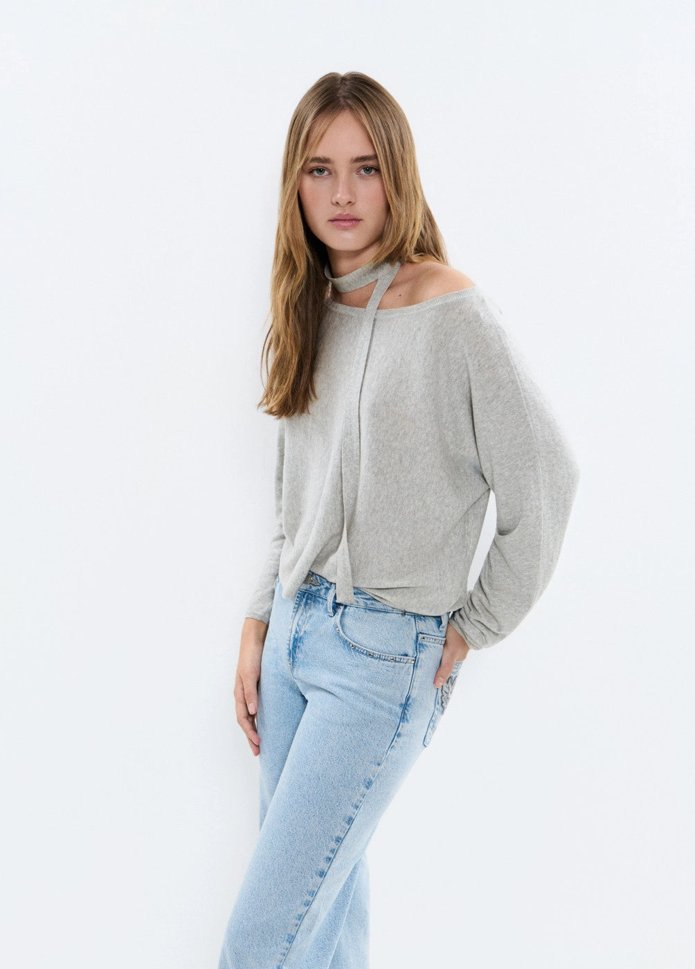 Jeans straight bordado bolsillos
