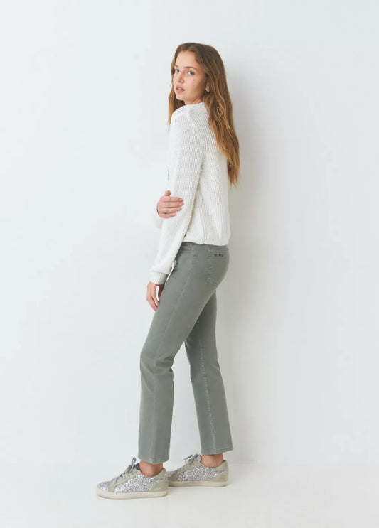 Pantalón flare cropped botones