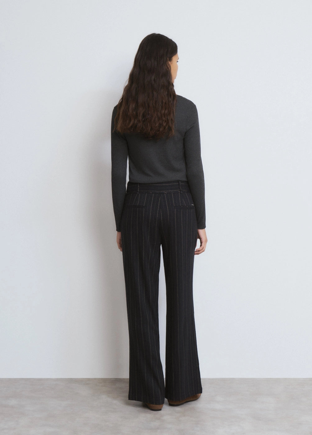 Pantalón rayas con pinzas