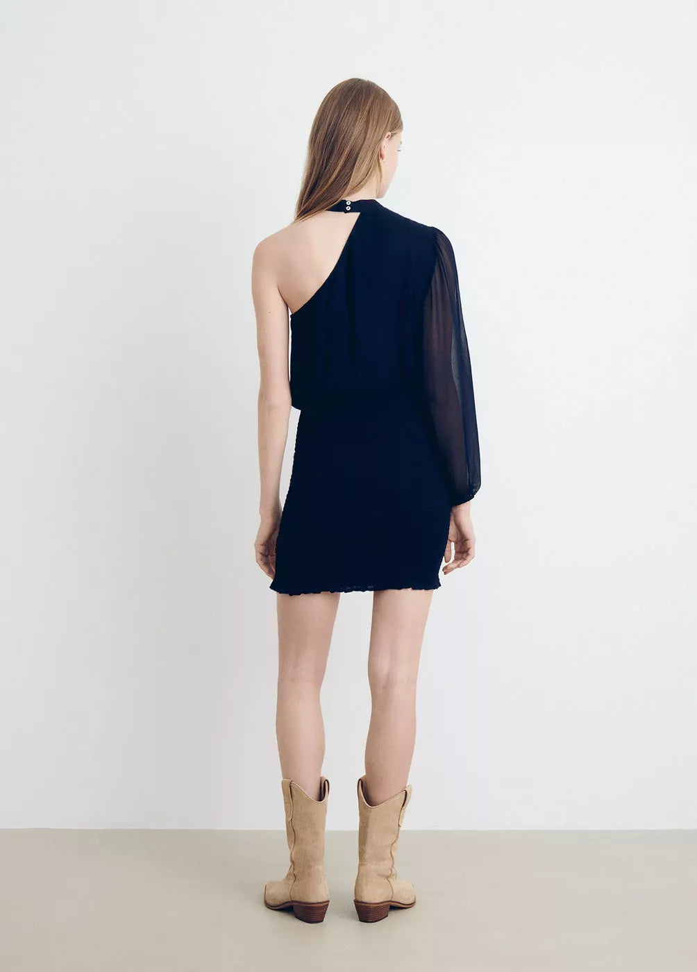 Vestido asimétrico choker