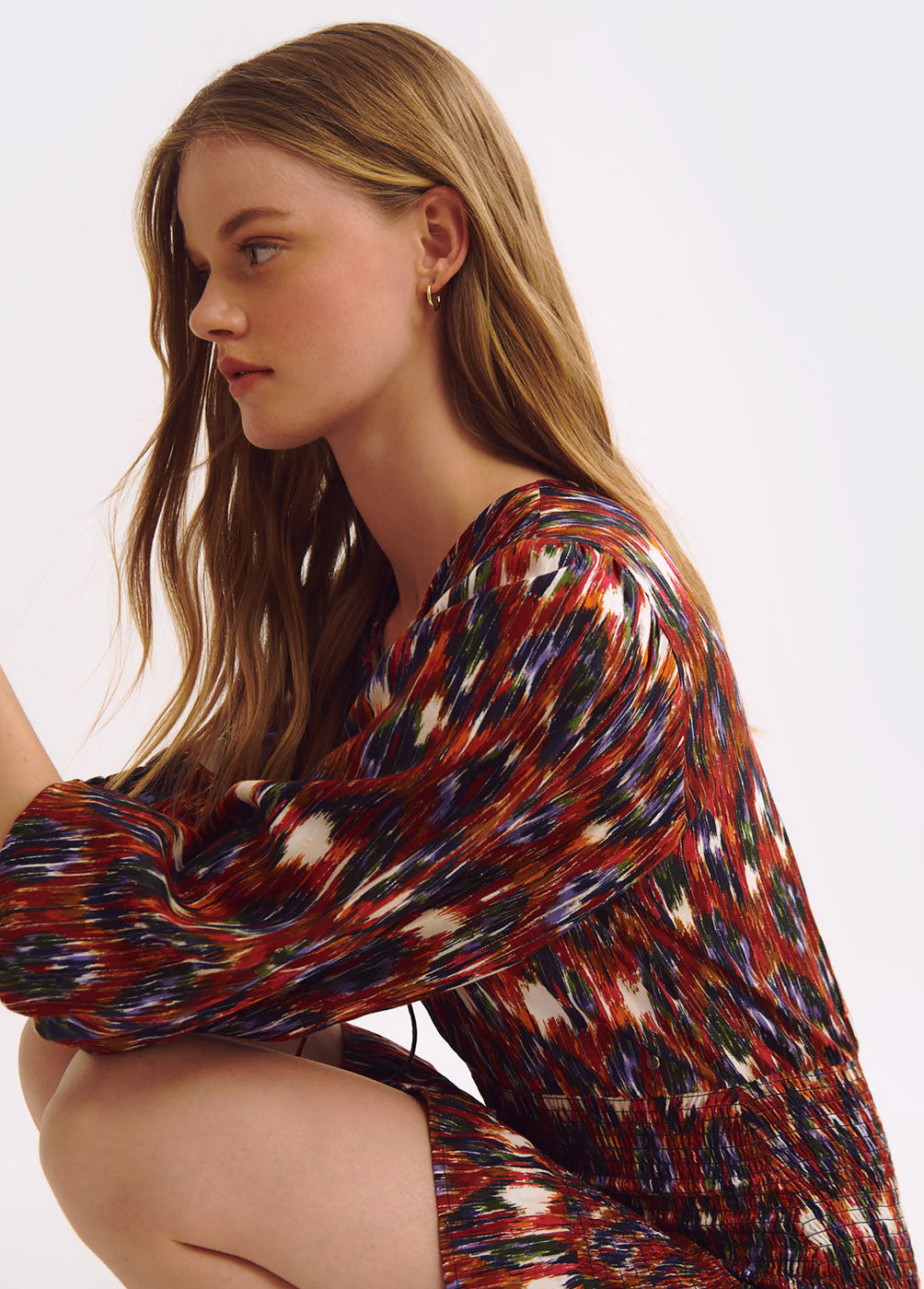 Vestido estampado smock y cutouts